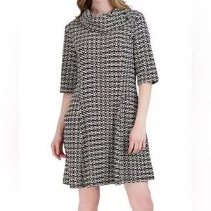 Signature by Robbie Bee Black and White Geometric Patterned Dress Pockets Size S